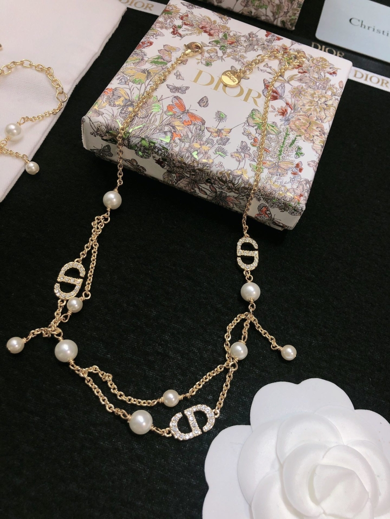 chr1st1an D10r necklaces